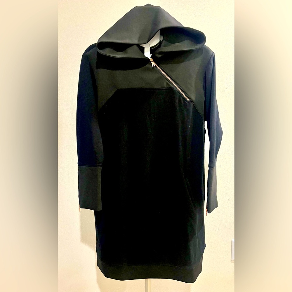 Run: Way mix media dress . Size L.